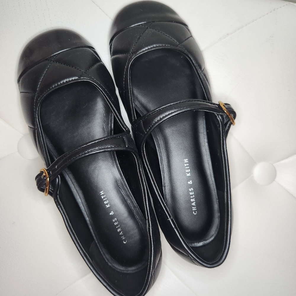 Charles & Keith Quilted Mary Janes 35 - Picture 6 of 9